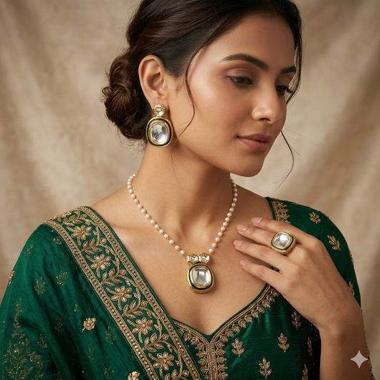 Elegant Minimalist Kundan Pendant & Earring Set with Pearl Chain
